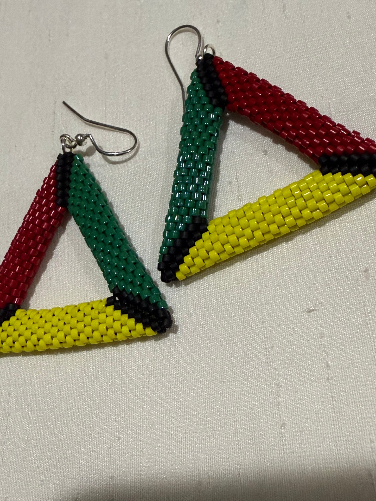 Mauna Regae Earring    (1 5/8)