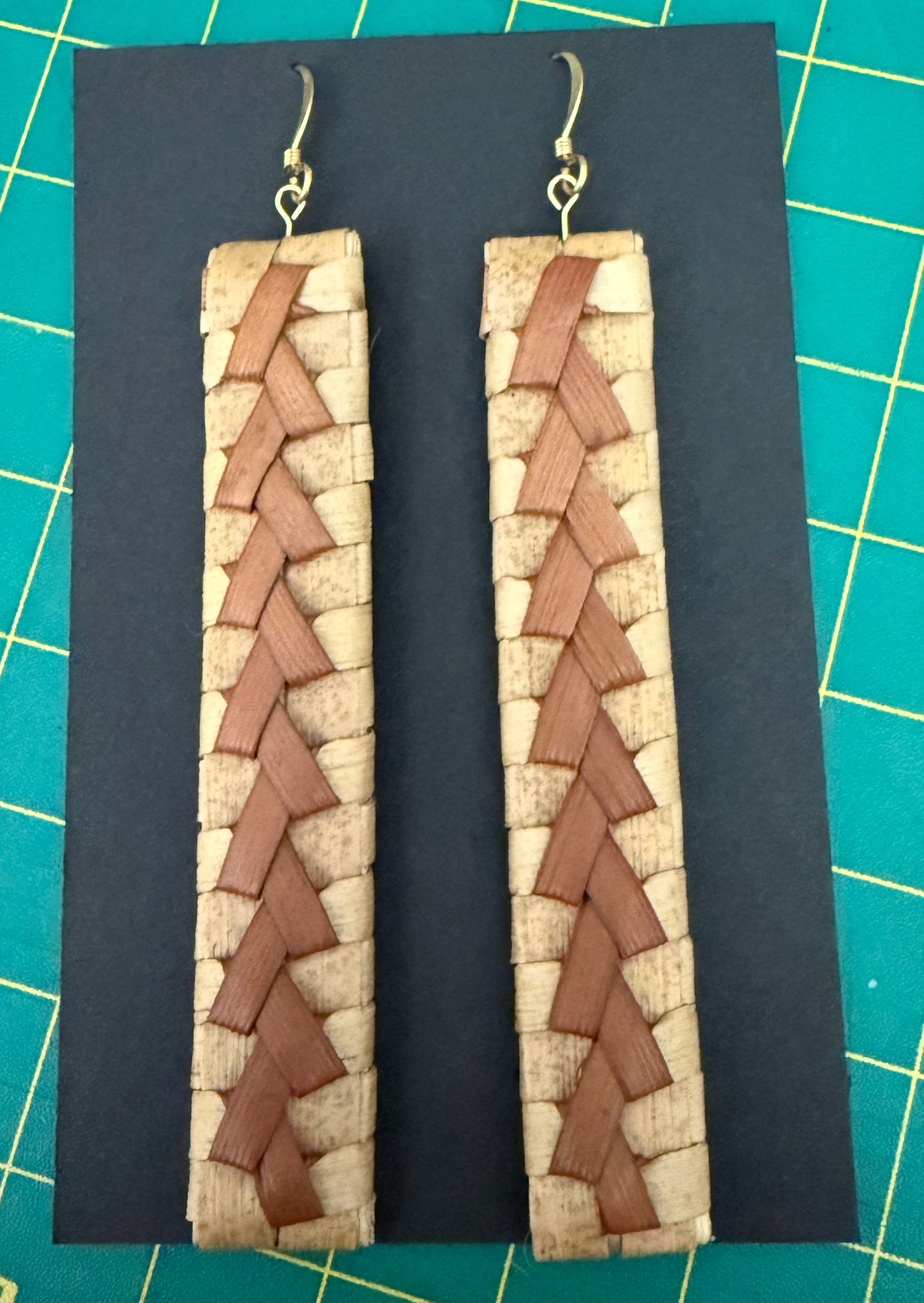 Maile Lauhala two tone 2 3/4" long