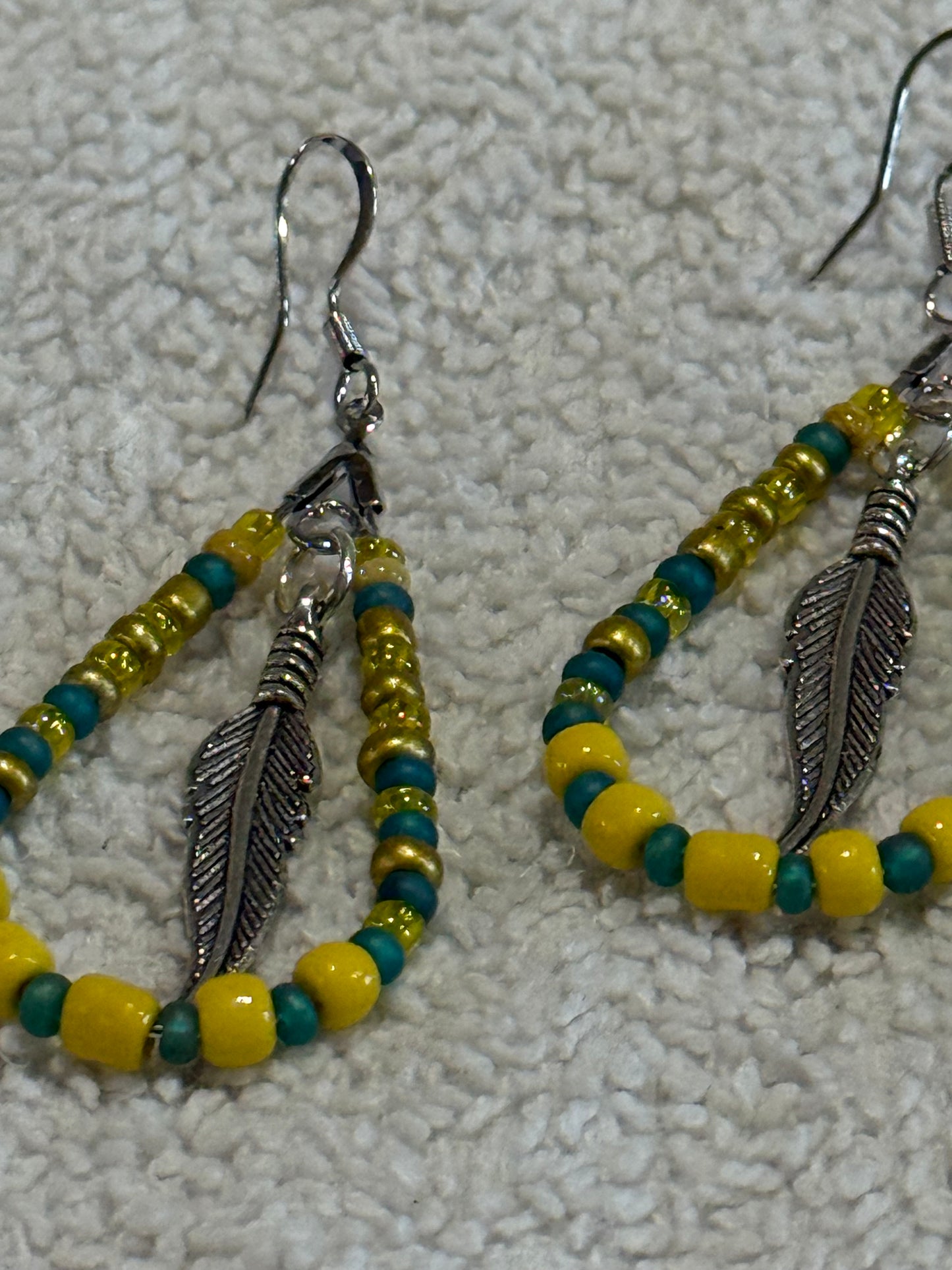Tear Drop Feather Earring (T5)