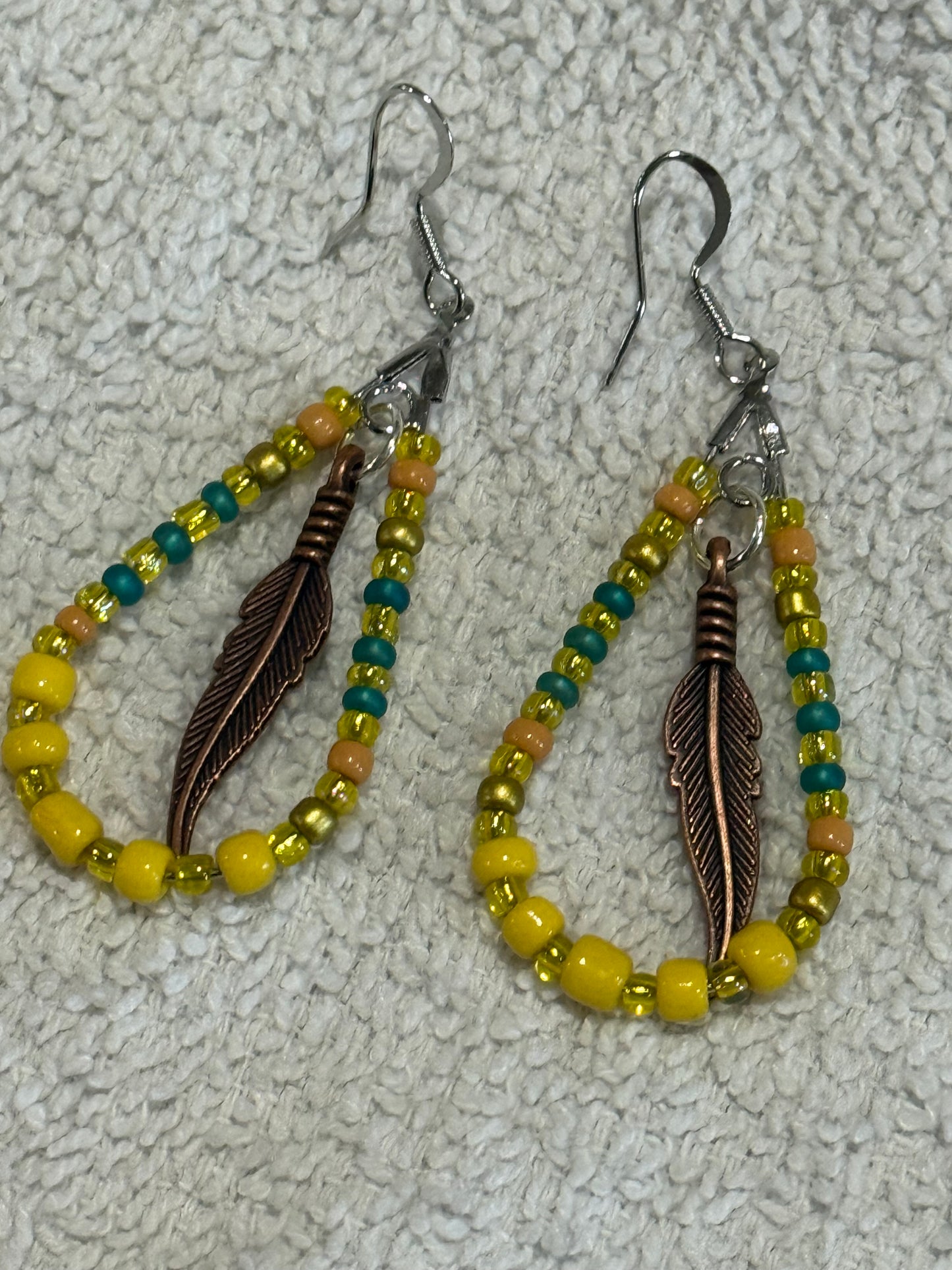 Tear Drop Feather Earring (T6)
